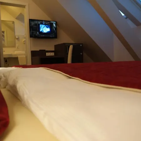 Restaurant Zum Hollengrund 호텔